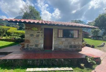 Confortable caba  a para que disfrute con su pareja allows 18 year olds to book a room