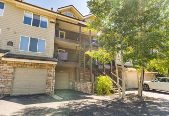 Bay Club #209 by Summit County Mountain Retreats has Balcony rooms