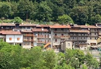 Campi Casa has Balcony rooms