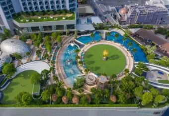 THE BASE holiday in has Balcony rooms