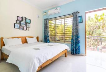 Cerca Del Mar has Balcony rooms