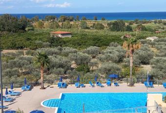 Villa Collina 92 has Balcony rooms