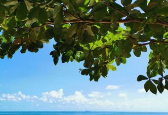 De    Lanta place has Balcony rooms