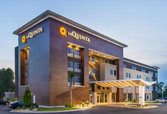 La Quinta Inn & Suites by Wyndham Valdosta allows 18 year olds to book a room