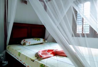 Ceylonia Guest has Balcony rooms