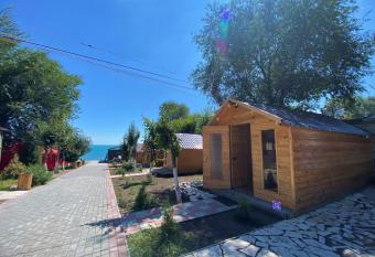 Anabella Sevan -                                                        (Sevanavanq) has Balcony rooms