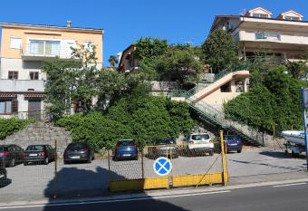 Apartments KOMEL I has Balcony rooms
