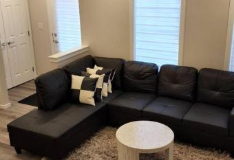 Wezi Taylor Oasis- 3 bedroom home has Balcony rooms