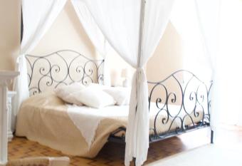 La Premi  re di Maison Home has Balcony rooms