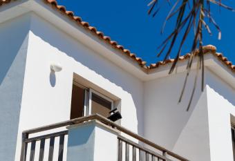 Luxury Villa has Smoking/Balcony rooms