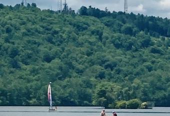 Fall Fabulous Pocono Retreat! Rustic Relaxation! Golf, Hiking,Water Parks, Ski! has Balcony rooms