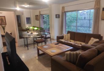 Departamento equipado en Asunci  n allows 18 year olds to book a room