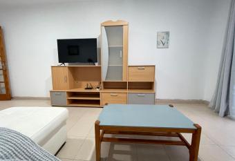 Apartamento col  n arinaga allows 18 year olds to book a room