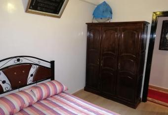 HOME STAY AIRPORT 5 has Balcony rooms