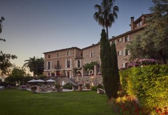 La Residencia, A Belmond Hotel, Mallorca has Balcony rooms