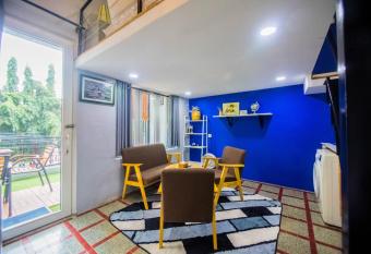 The Artist Residence allows 18 year olds to book a room