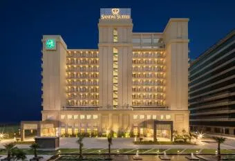 HOTEL LONG STAYS has Smoking/Balcony rooms