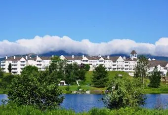 Suite 103 - Destination Mont-Orford allows 18 year olds to book a room