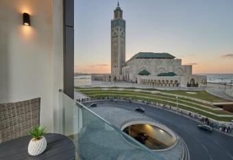 TheCasaEdition - Bel Azur - Sea View & Hassan II Mosqu   Residency allows 18 year olds to book a room