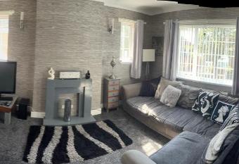 Charlies allows 18 year olds to book a room