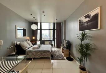 Gramercy Suite 34th sightseeing has rooms with a private hot tub