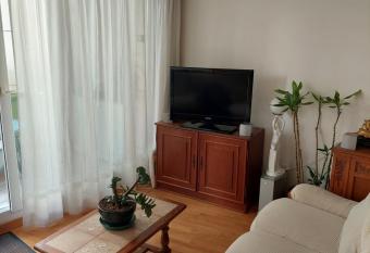 Apart issy has Balcony rooms