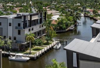 Pompano Beach Perfect Spot has Balcony rooms