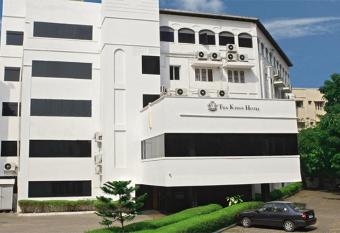 The Kings Hotel has Smoking rooms