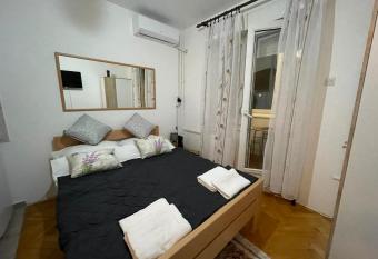 Mirkovic apartment allows 18 year olds to book a room