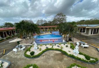 Hotel Wilson Upala allows 18 year olds to book a room