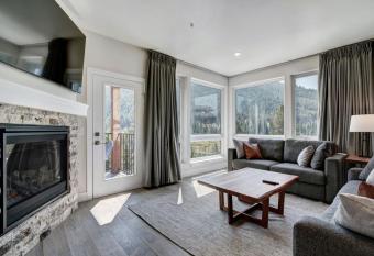 Brand New Clear Water Lofts - 2br Premier Condo - Kids Ski Free, No CF condo has Balcony rooms