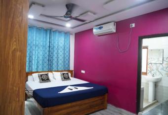 Sea side guest house has Balcony rooms