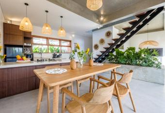 OCTO 6 - private villa, modern style, near beach allows 18 year olds to book a room