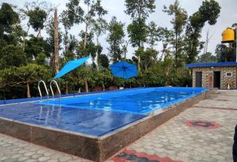 GiriDarshini Homestay - Pool, Falls, Home Cooked Food & Estate has Balcony rooms