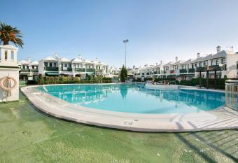 Dunaflor Gemelo 2 has Balcony rooms