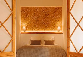 G  te Superbe L Ecurie XIX  me allows 18 year olds to book a room