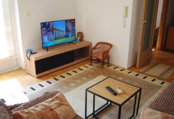 Heroja Mari  i  a 13 has Balcony rooms