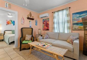 Island Time 1BR WATERFRONT Apt with View of the Bay has Balcony rooms