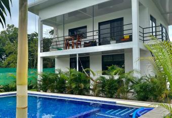 Oso Perezoso Pool Villa has Balcony rooms