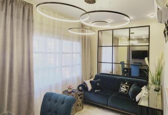 two bedroom 93 allows 18 year olds to book a room