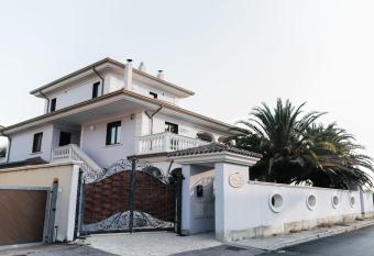 Domus allows 18 year olds to book a room