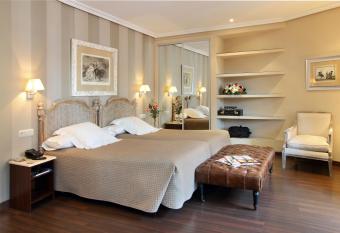 Hotel Imperial allows 18 year olds to book a room