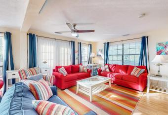 Island Palms has Balcony rooms