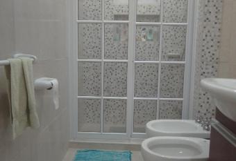 Departamento Premium a Estrenar con Balcon - Sin Aire Acondicionado - Con Ventiladores has Balcony rooms