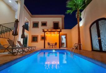 Vivan La Paz en el mejor lugar, depa con alberca has Balcony rooms