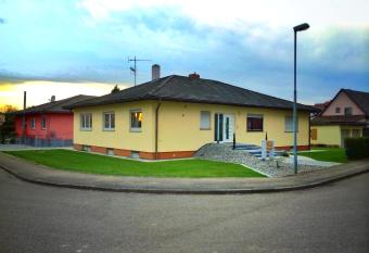 G  stehaus Jeurissen ca 5 Autominuten von Europa-Park Rust oder Rulantica allows 18 year olds to book a room