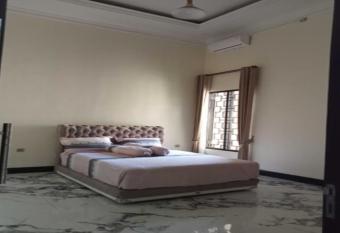 EXPRESS O 91708 Rumah Sriwijaya 12a allows 18 year olds to book a room