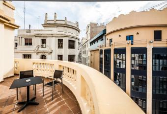 Catalonia Excelsior has Balcony rooms