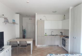 Avenue - 28 Alighieri has Balcony rooms