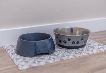 Stunning Views + Hot Tub + Location! 3 bed/3 bath has Balcony rooms